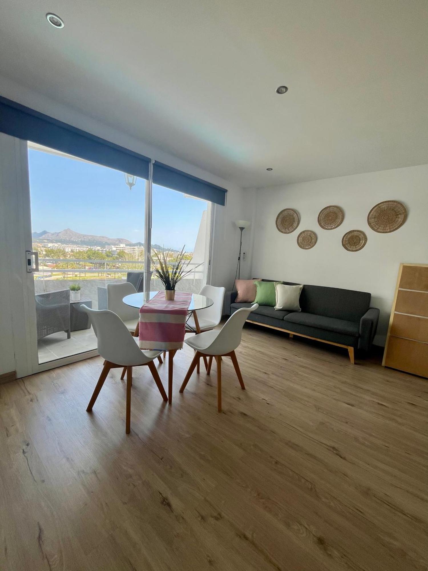 Summer In Alcudia With Pool-a/c-wifi-netflix... Appartement Port de Alcudia (Mallorca)